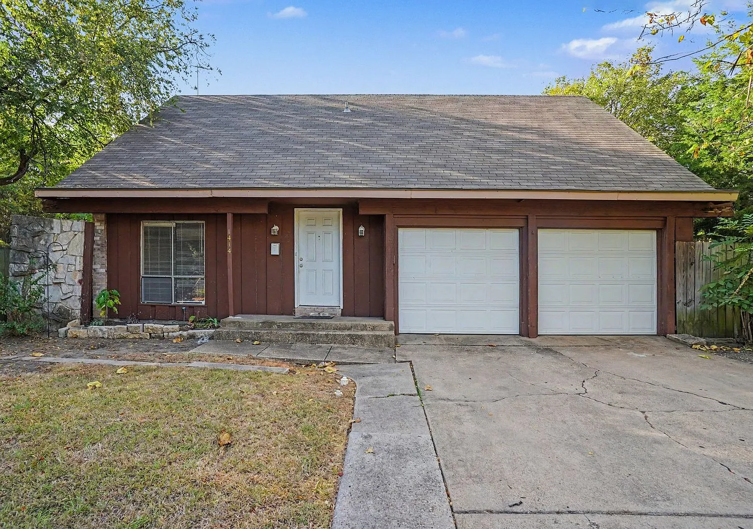 Great Space in Irving! — Photo 1