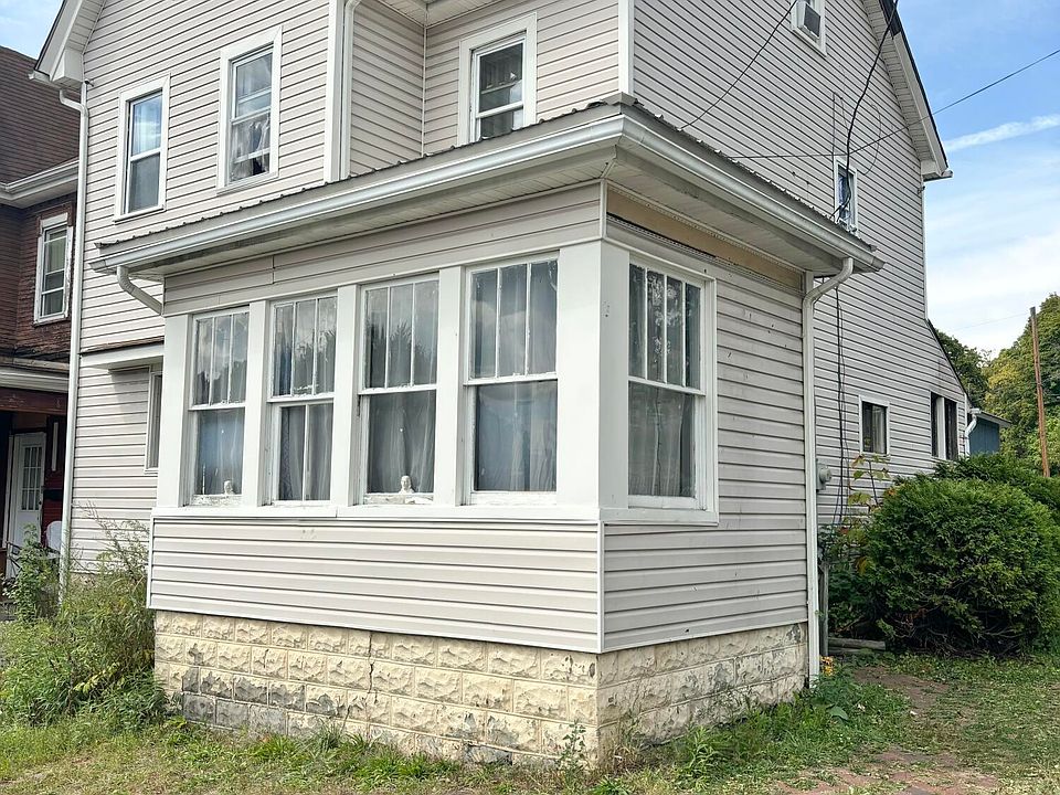 1st image of 900 16th Ave