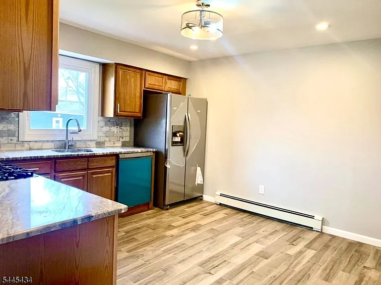 15 Wallace St #2 — Photo 6