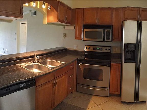 4th image of 10103 Sailwinds Blvd N APT 104