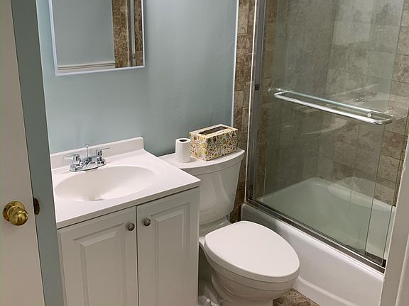 5th image of 165 Grand St #3