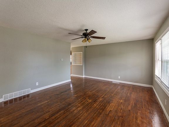 2nd image of 926 S Ohio St