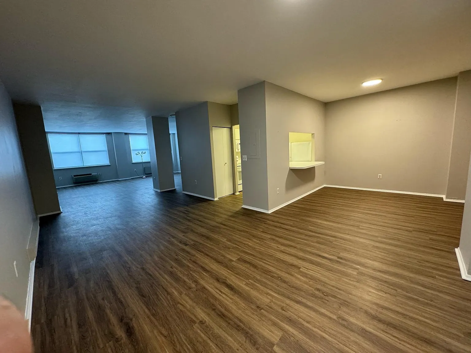 Studio, 1000 sqft, $1,950 — Photo 4