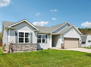 1120 Black Walnut PASS, Johnson Creek, WI 53038