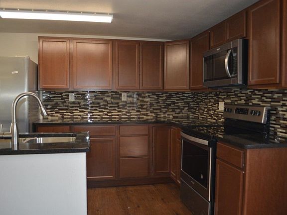 4th image of 2544 S Cornelia St