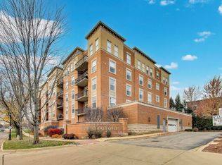 190 W Johnson St UNIT 303, Palatine, IL 60067