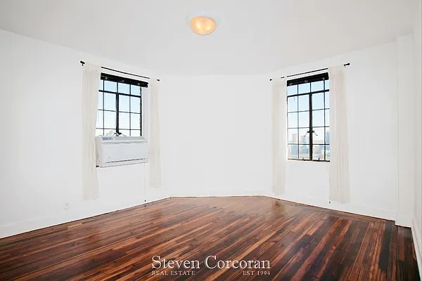 Rented by Steven Corcoran Real Estate | media 8