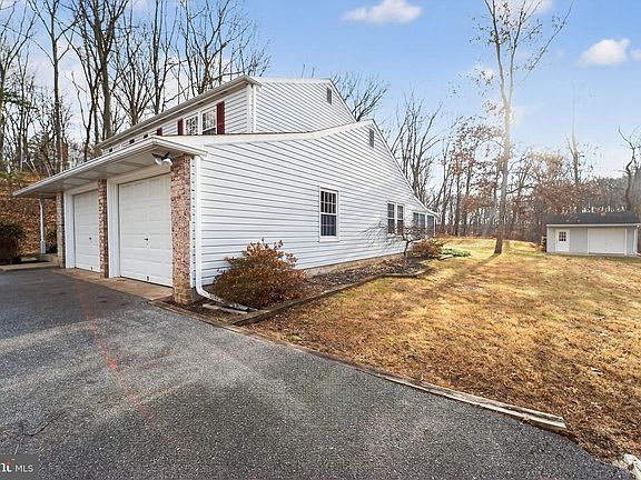 2nd image of 1445 S Pleasant Valley Rd