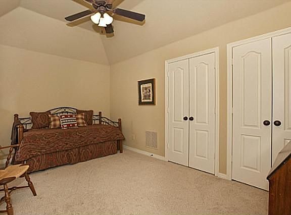 5th image of 148 Stoneleigh Dr