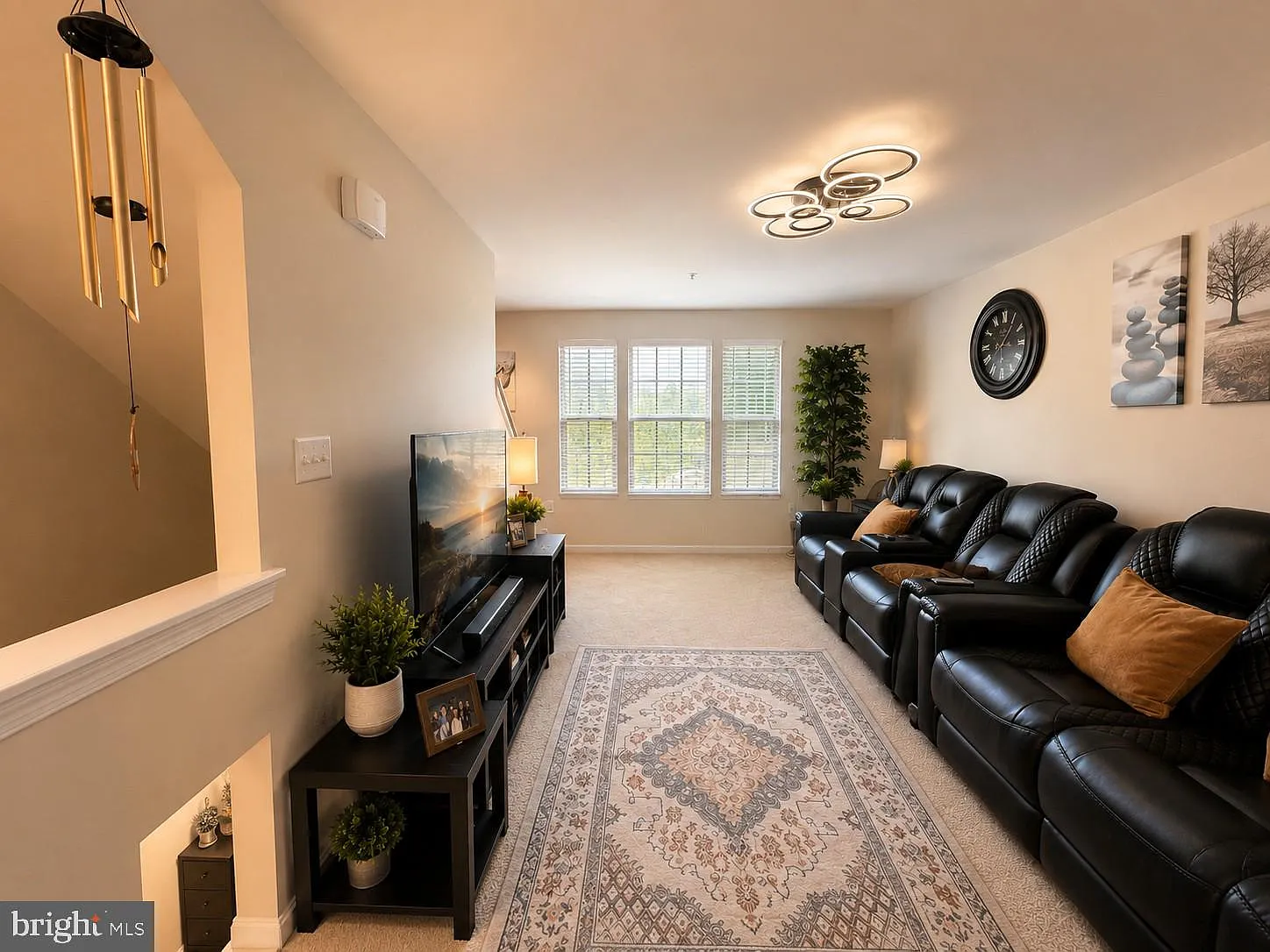 3 bed, 3.5 bath, 1408 sqft, $2,950 — Photo 4