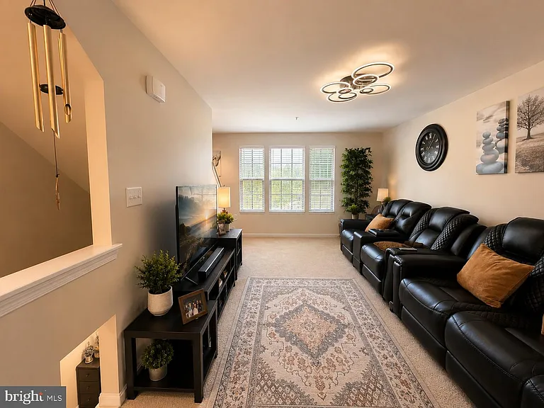 9827 Posterity Ln — Photo 4