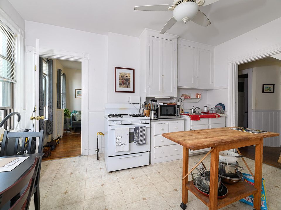 2nd image of 5 Thorndike St