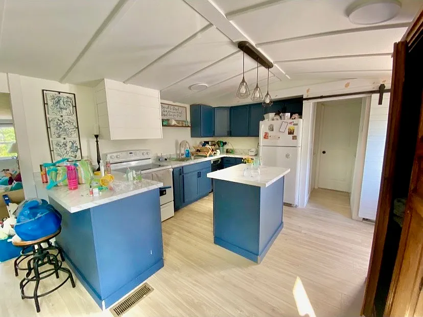 570 Sandy Lane - 1 — Photo 3