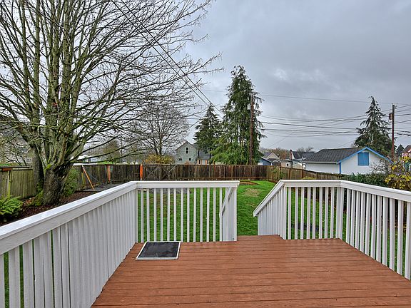 Large deck - Mountain view
