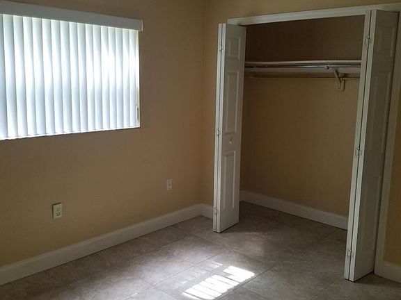 3rd image of 1103 Cypress Gardens Blvd SE #103