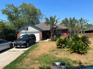 2033 Estate Dr, Deer Park, TX 77536