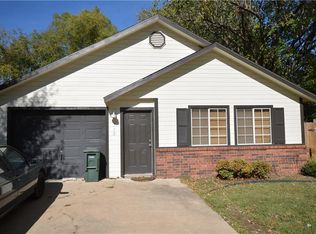 710 W Van Gogh Pl, Fayetteville, AR 72703
