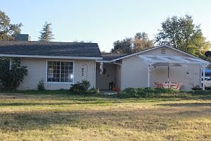 2nd image of 1971 Branstetter Ln