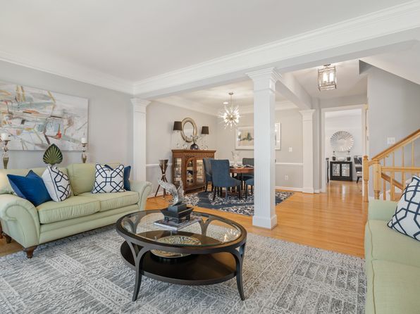 6432 Katherine Ann Ln, Springfield, VA 22150