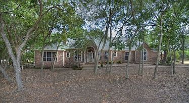 1st image of 322 Forestview Dr