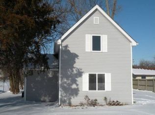704 W Brooklyn St, Syracuse, IN 46567