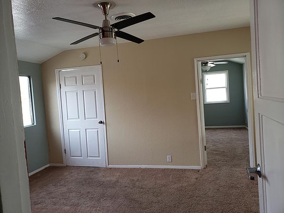 5th image of 14667 Washington Dr