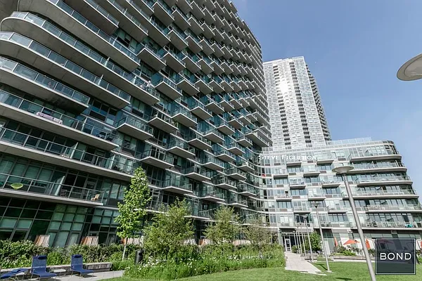 Rented by Bond New York | media 9