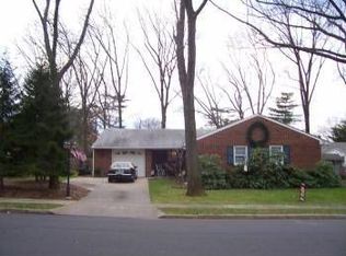 402 Arch St, Delran, NJ 08075