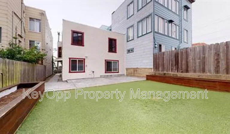 806 35th Ave — Photo 15