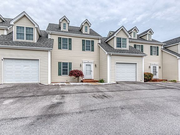 2nd image of 814 Barclay Dr