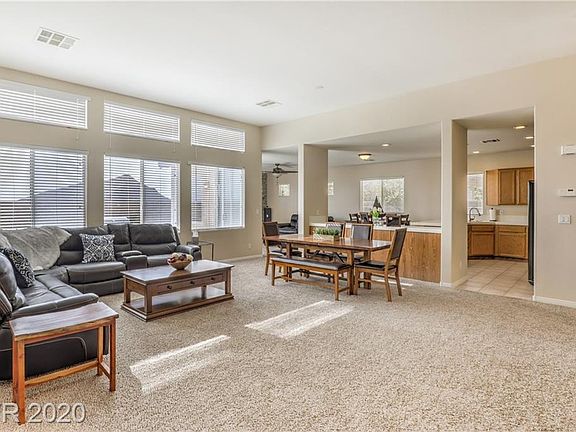 4th image of 4520 Dawn Peak St