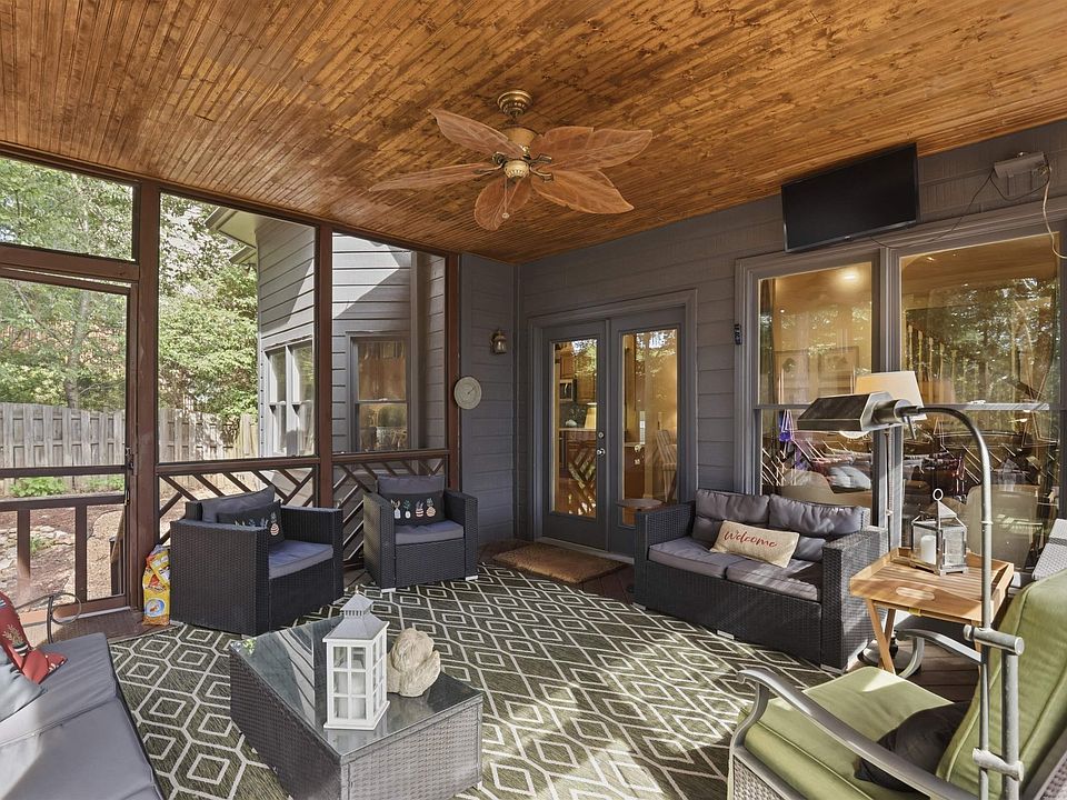 1st image of 1006 Fairmont Cir
