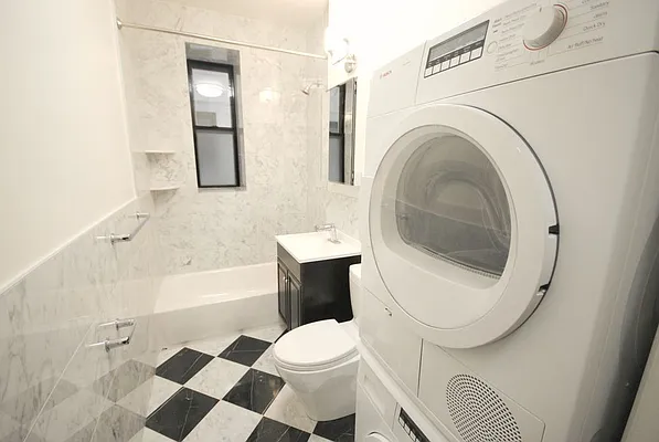 Rented by Bold New York | media 17