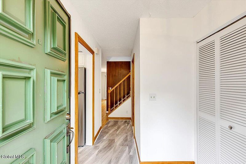 3rd image of 113 Knollwood Terrace