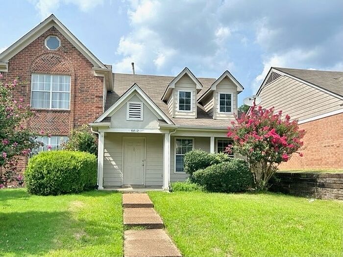 1st image of 6812 Century Oaks Dr
