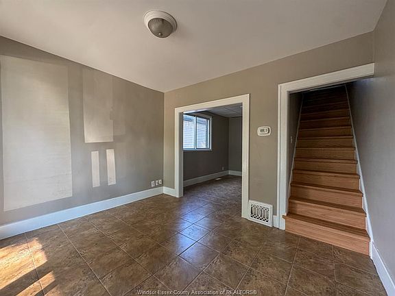 3rd image of 3458 Harris St
