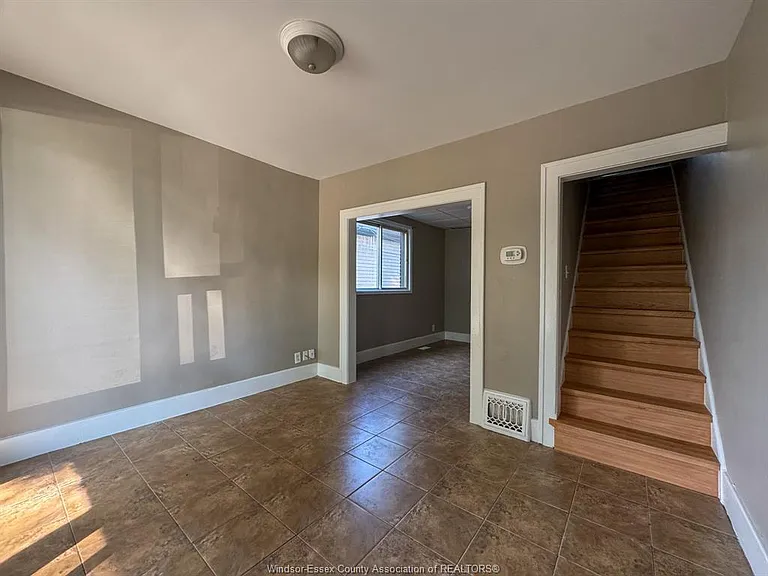 3458 Harris St — Photo 3