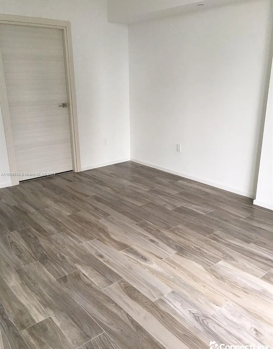 2 bed, 2.0 bath, $5,490 — Photo 3