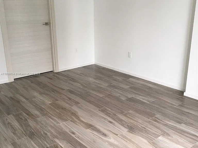 801 S Miami Ave #1402 — Photo 3