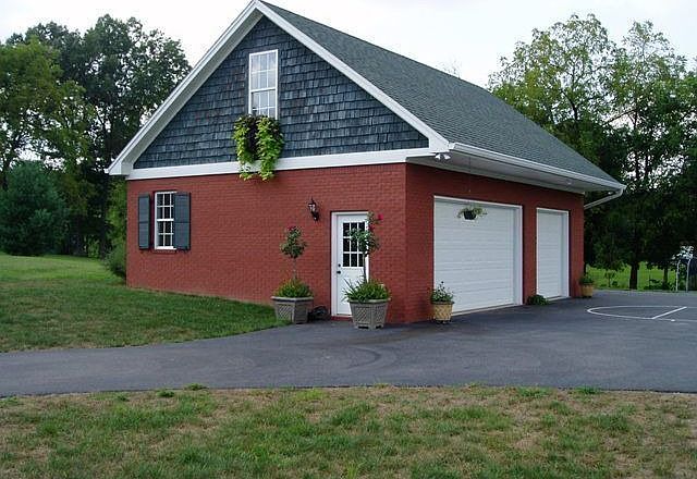 2nd image of 749 Laurelwood Cir