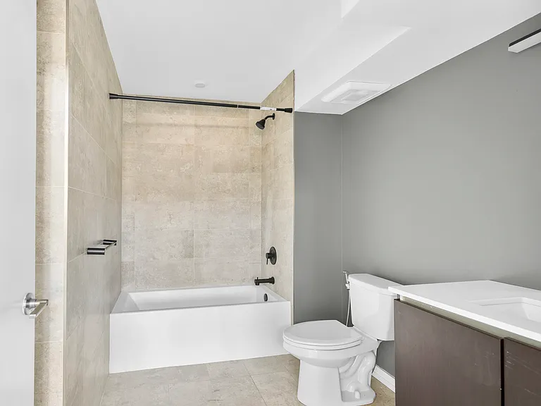 458 N 5th St #3 — Photo 13