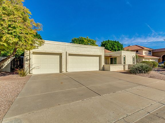 2nd image of 2334 W Naranja Ave