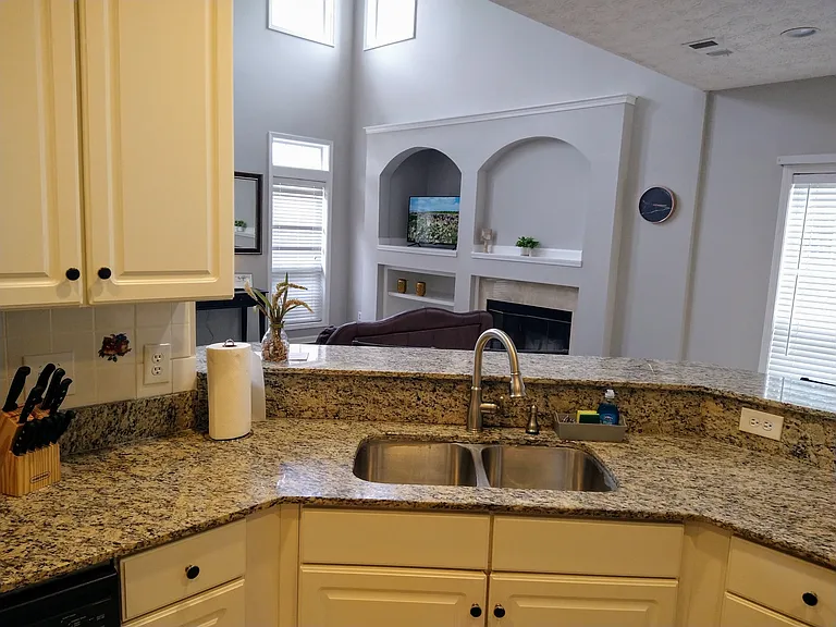 1467 Chamirey Dr SW — Photo 32