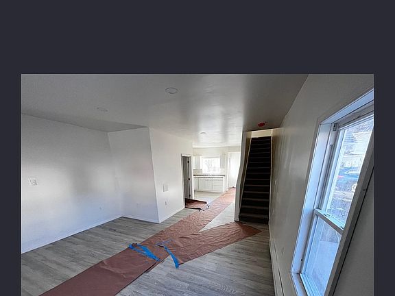 5th image of 73 Cherry St