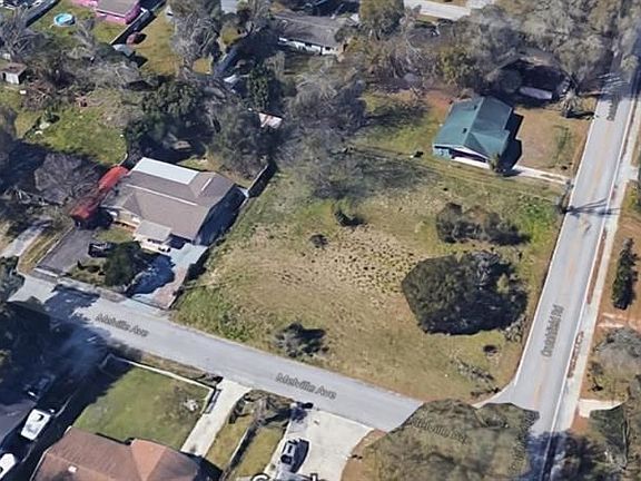 4th image of 1146 Melville Ave