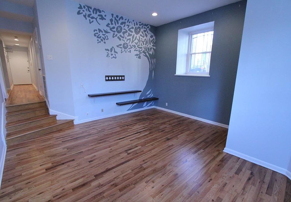 2nd image of 297 Montgomery St