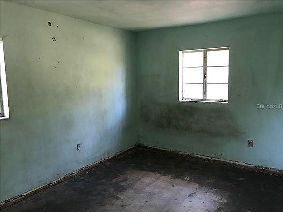 4th image of 622 Mercado Ave