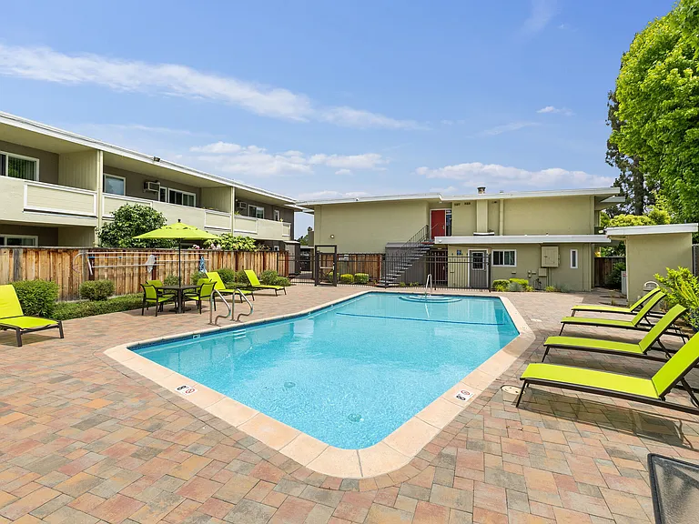 Coronado — Photo 16