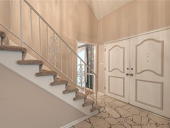 3rd image of 9500 W 106th St