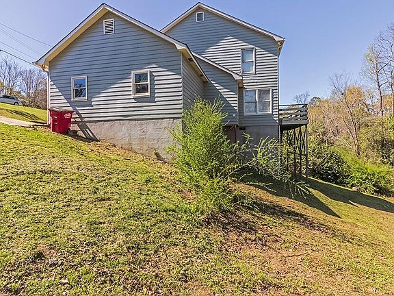 4th image of 840 Ellenwood Cir W